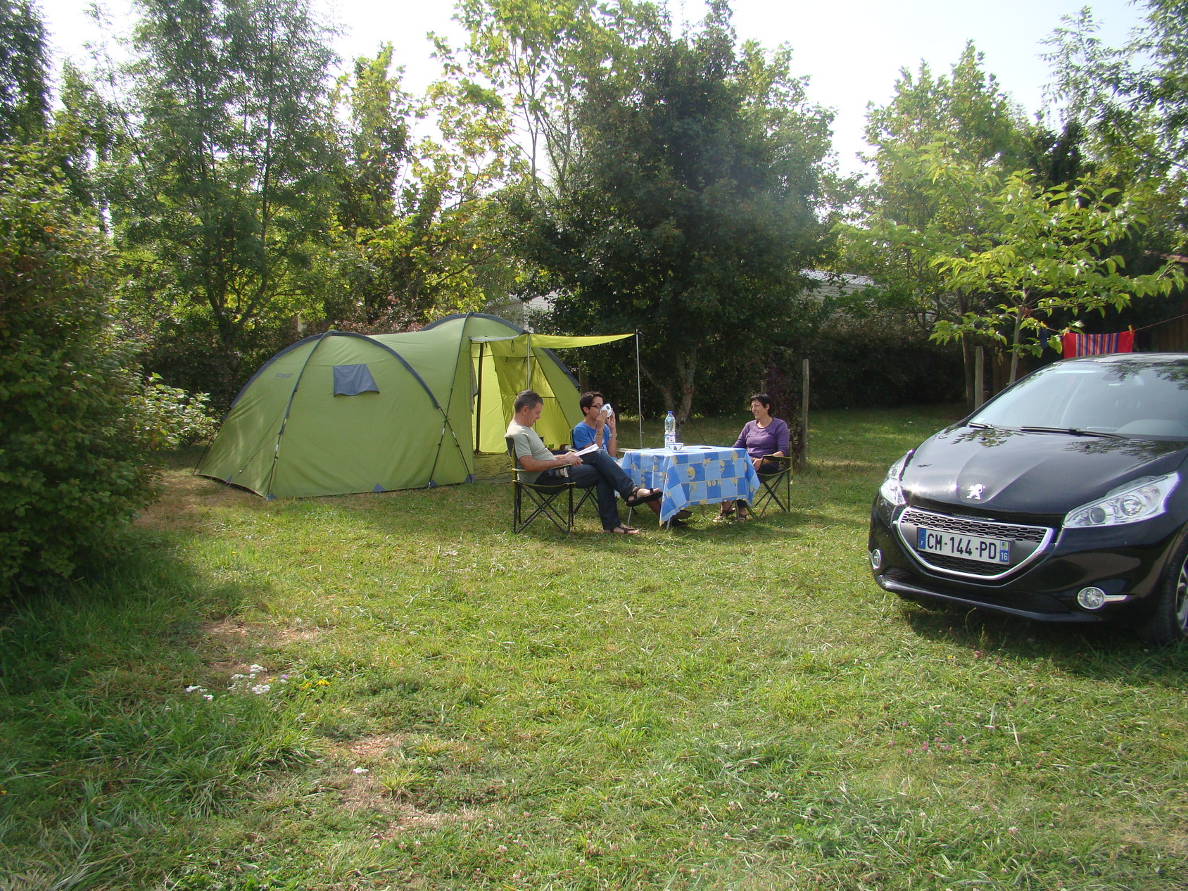 Camping hook up in Frankrijk